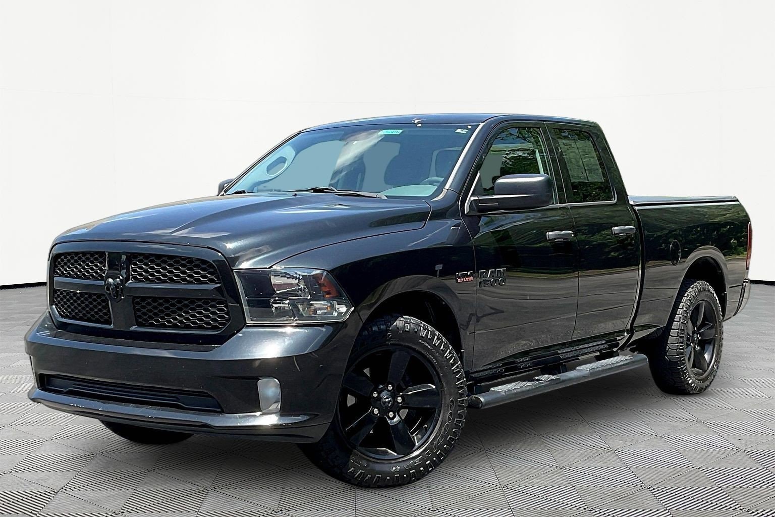 2017 RAM 1500 Express 4x4 Quad Cab 6'4's photo