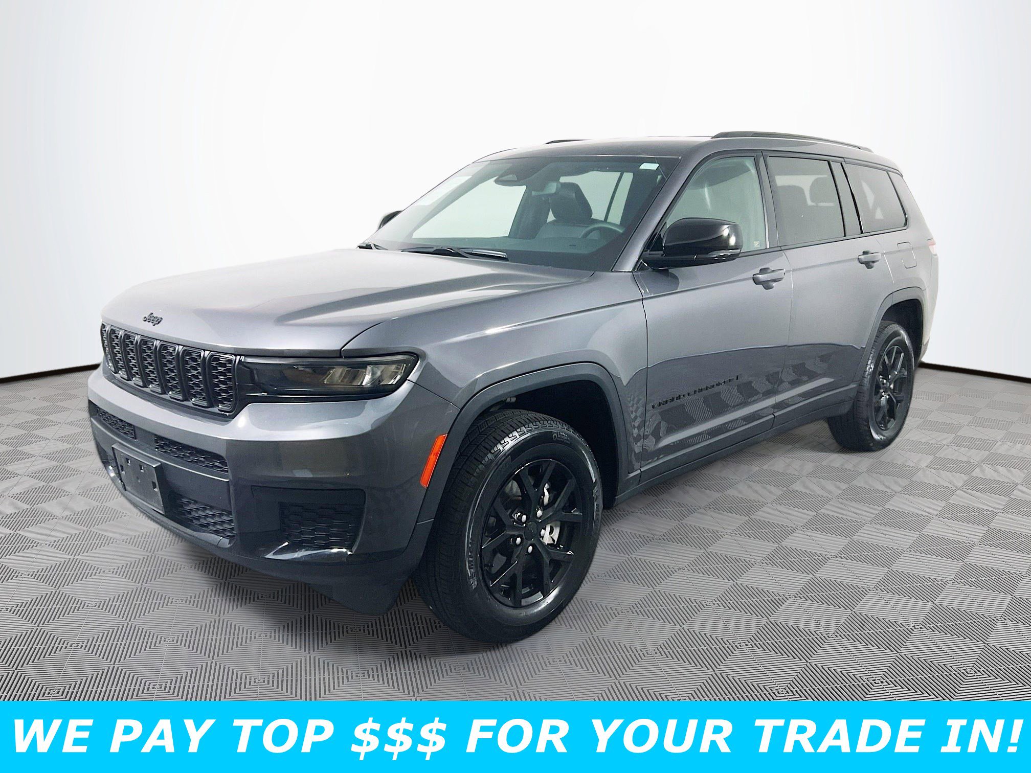 2024 Jeep Grand Cherokee Altitude photo 2