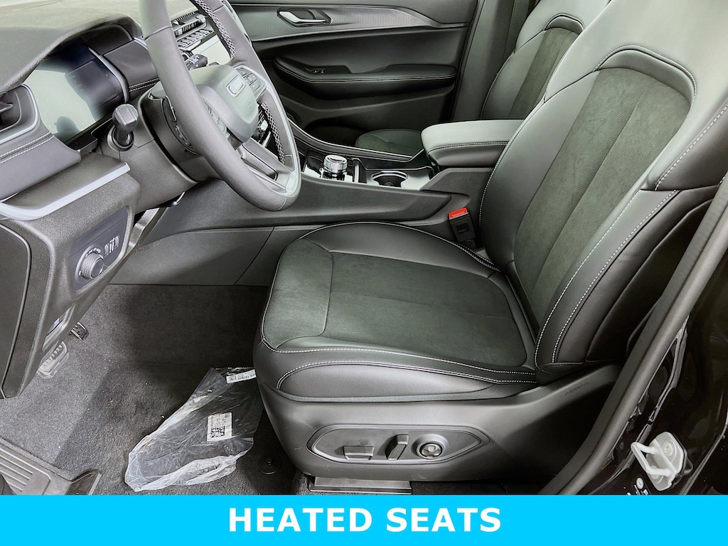 New 2025 Jeep Grand Cherokee L ALTITUDE X 4X4 Sport Utility