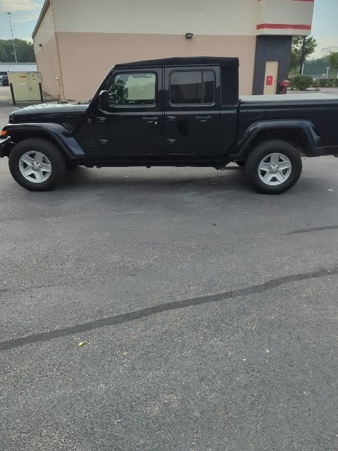 2022 Jeep Gladiator Sport S photo 4