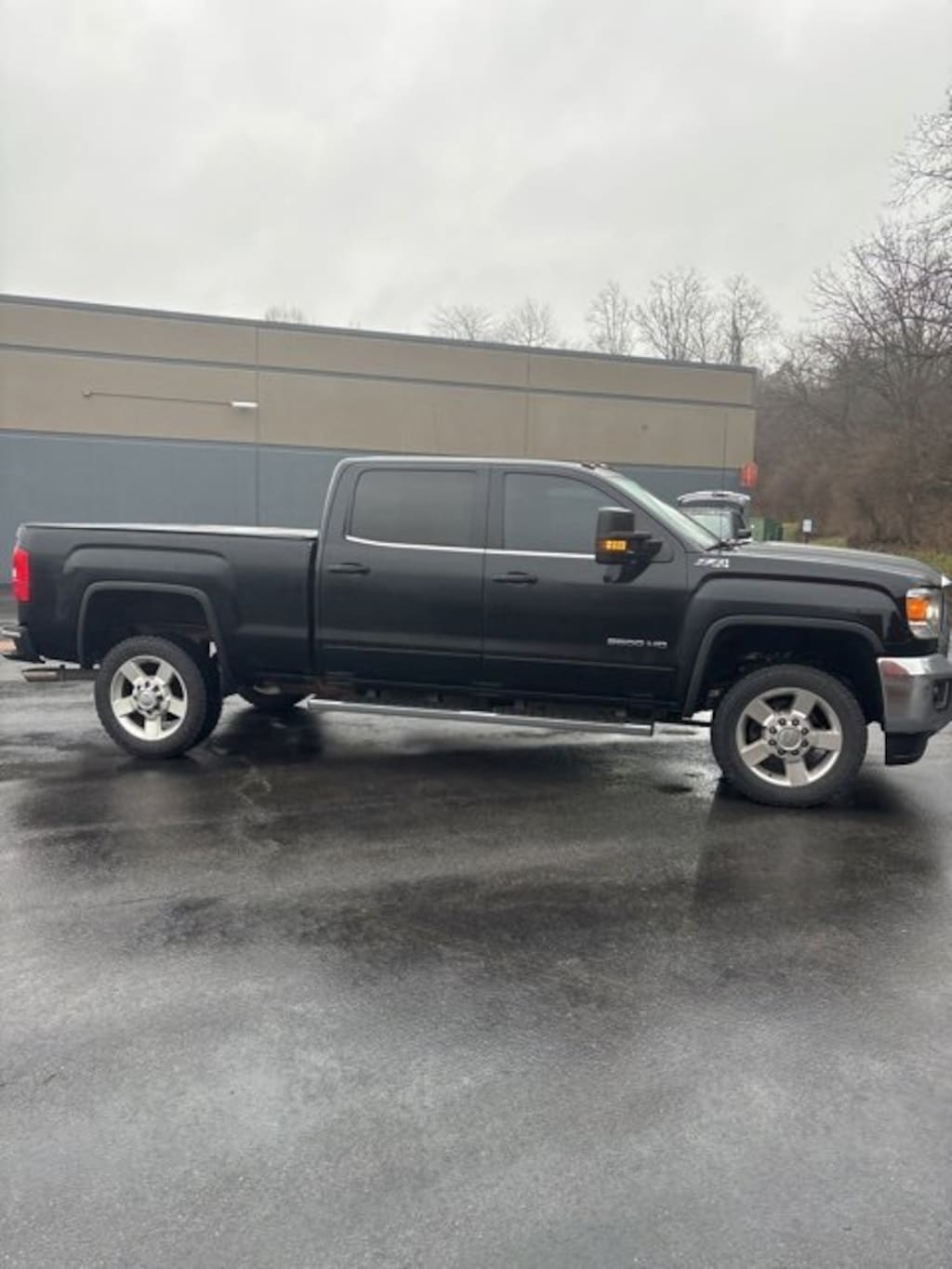 Used 2016 GMC Sierra 2500HD 4WD Crew Cab 153.7 SLE Truck Crew Cab