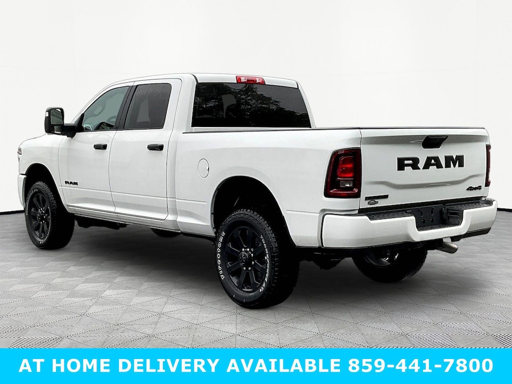 New 2026 Ram 2500 BIG HORN CREW CAB 4X4 6'4 BOX Pickup