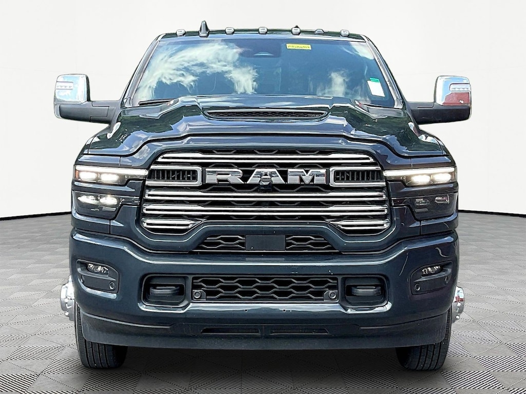 New 2026 Ram 3500 LARAMIE CREW CAB 4X4 8' BOX Pickup