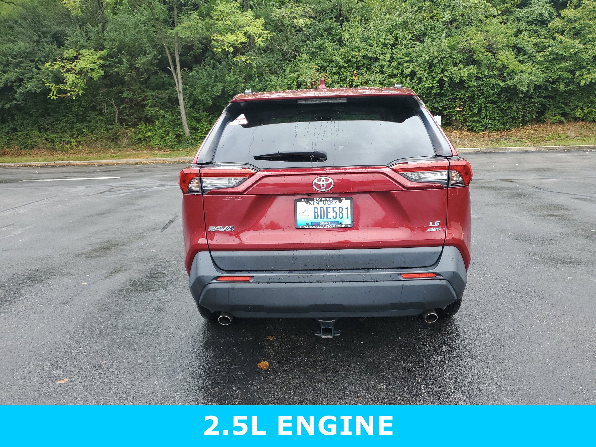 2021 Toyota RAV4 LE photo 3