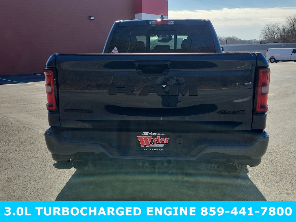 New 2026 Ram 1500 BIG HORN CREW CAB 4X4 6'4 BOX Pickup