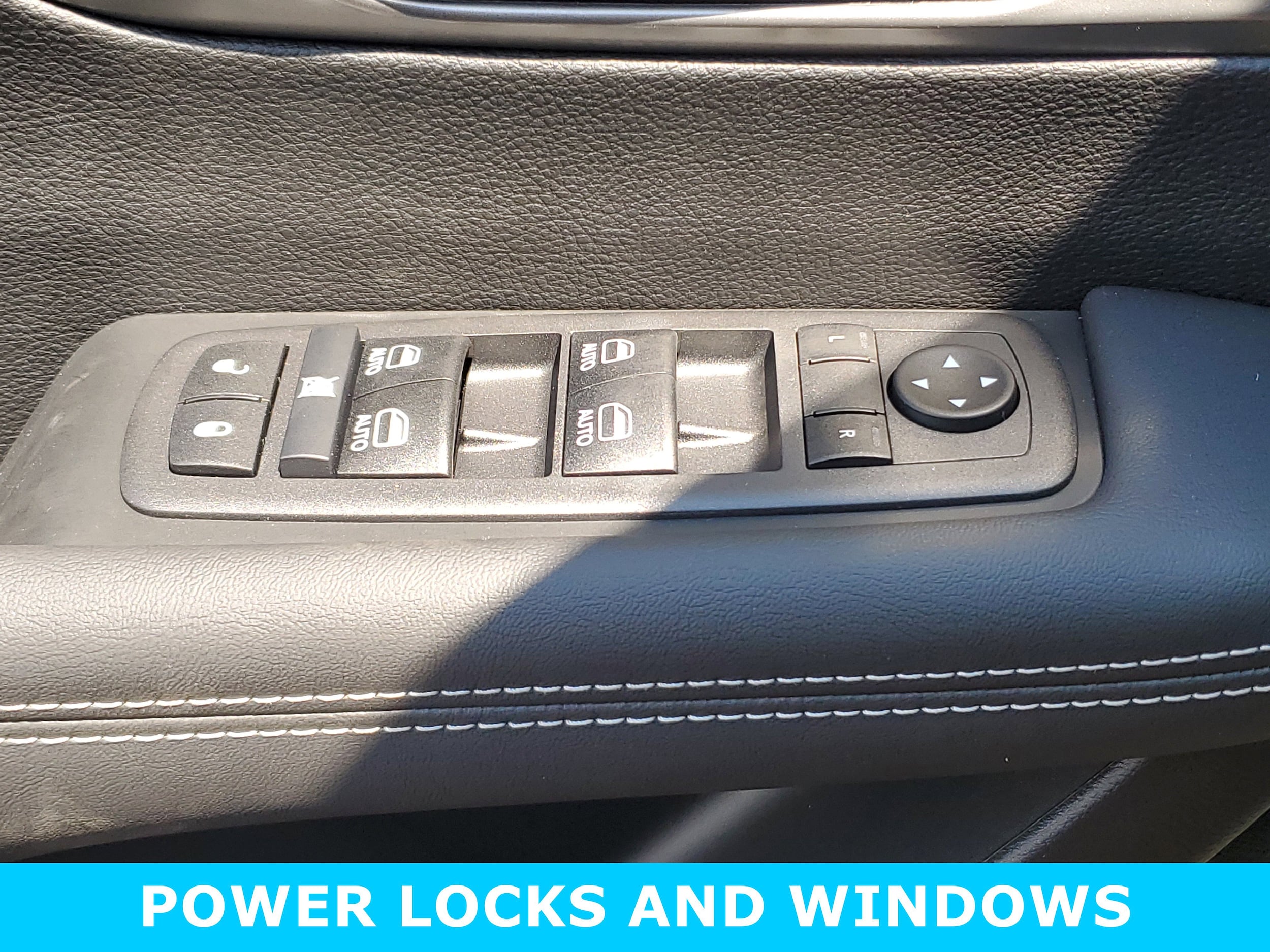 2026 Chrysler Pacifica Select - Photo 19