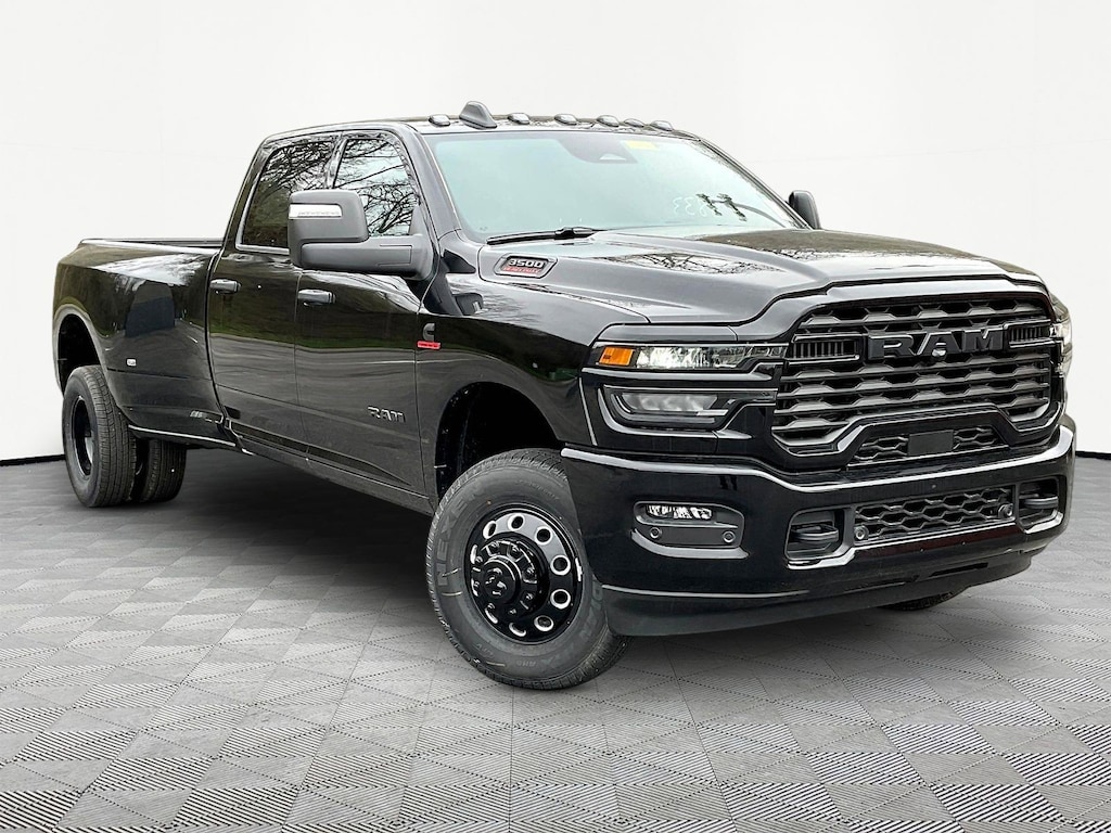 New 2026 Ram 3500 BIG HORN CREW CAB 4X4 8' BOX Pickup