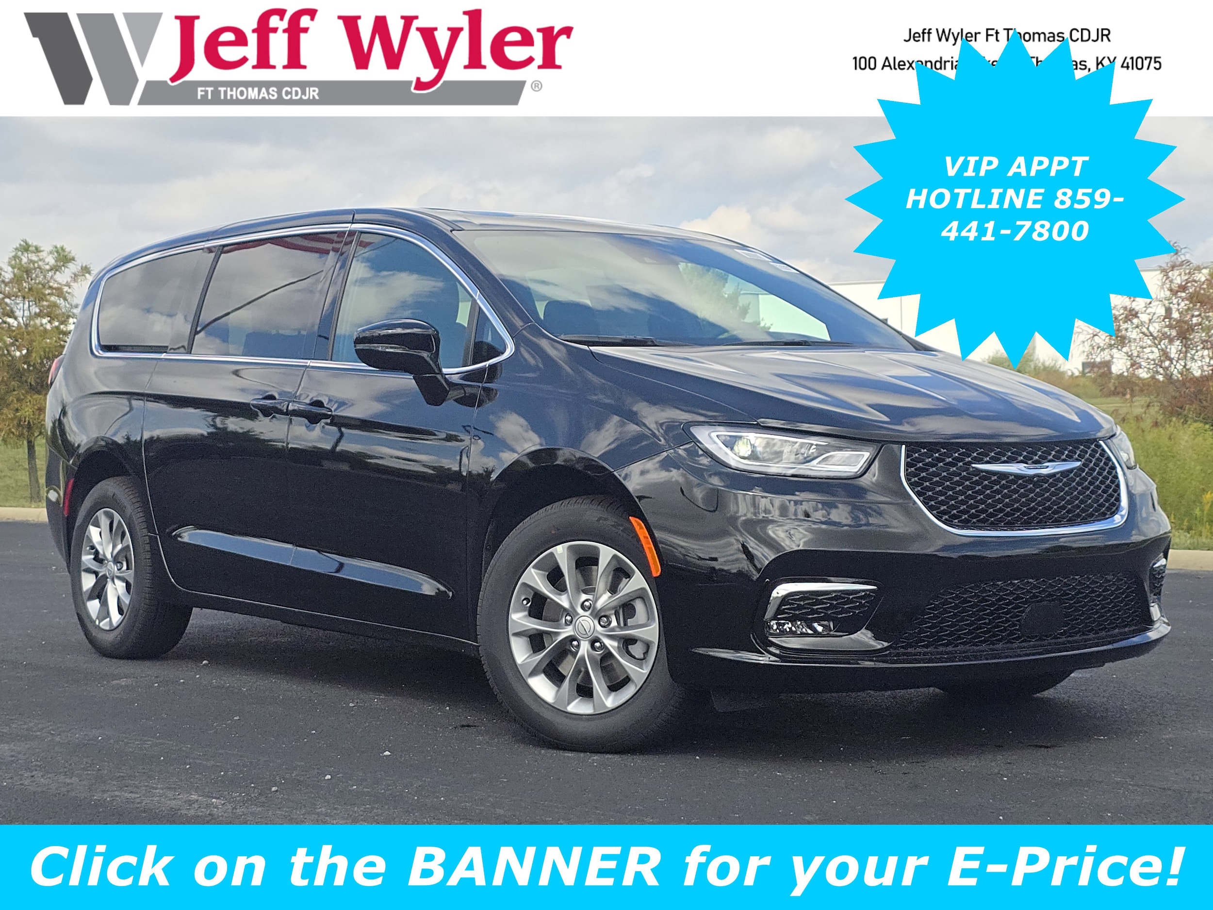 2026 Chrysler Pacifica Select's photo