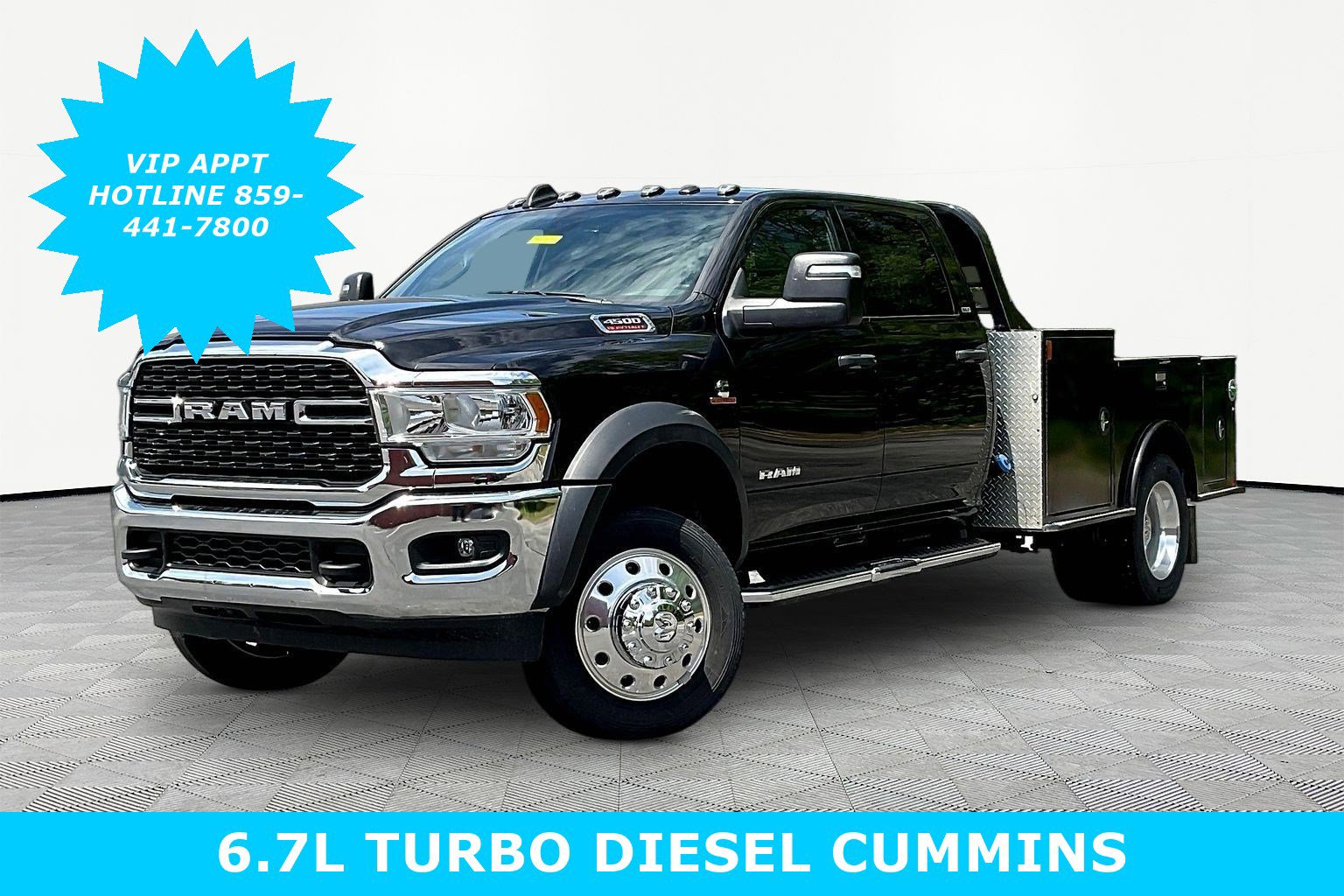 2024 RAM 4500 SLT 4X4 Crew Cab DRW 173" WB's photo