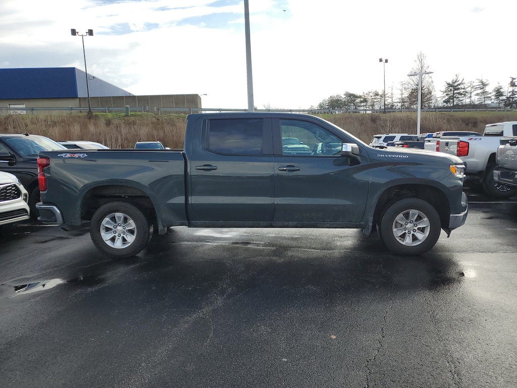 Used 2025 Chevrolet Silverado 1500 4WD Crew Cab 147 LT w/1LT Truck Crew Cab