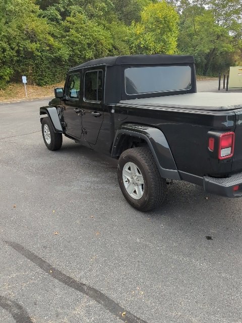2022 Jeep Gladiator Sport S photo 3