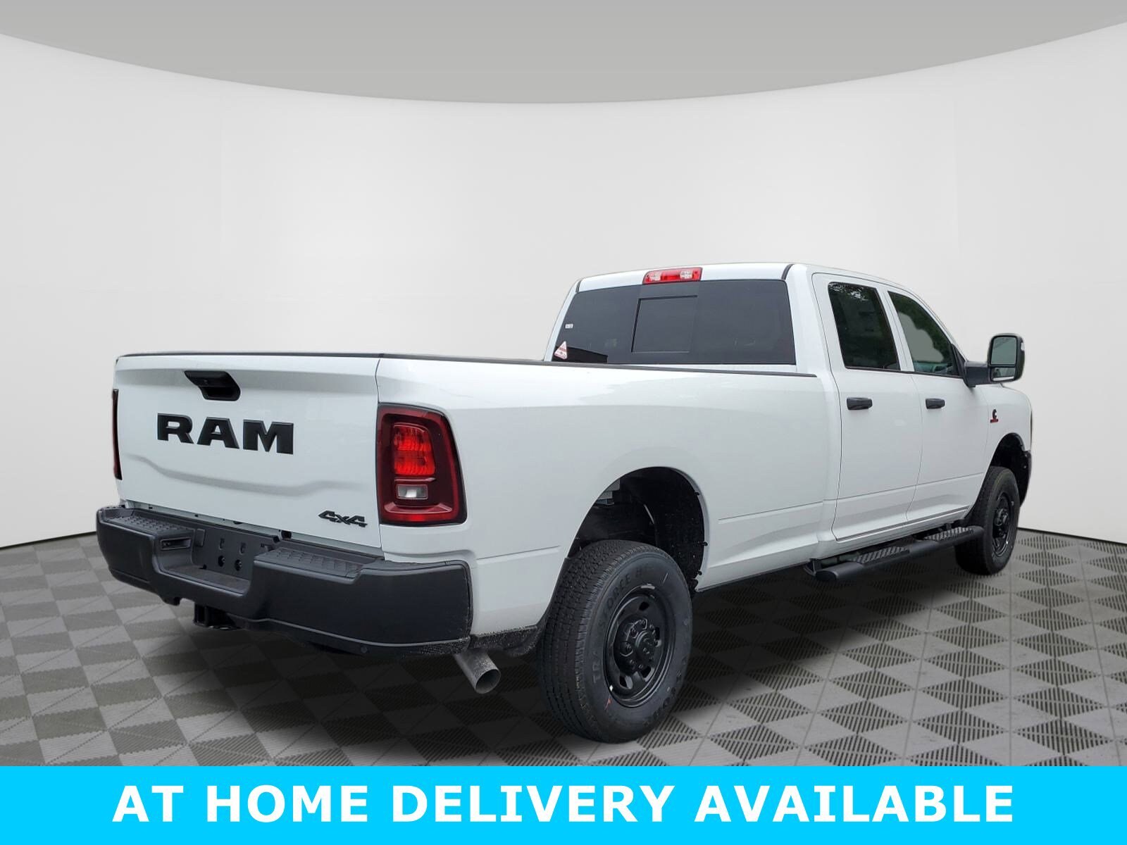 2025 Ram 2500 Tradesman photo 4