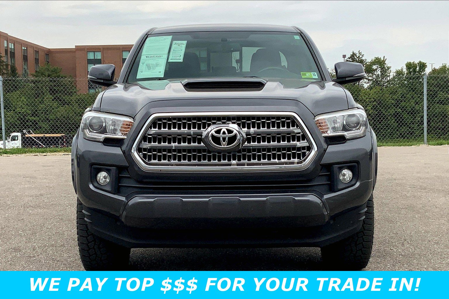 2016 Toyota Tacoma Double Cab photo 2