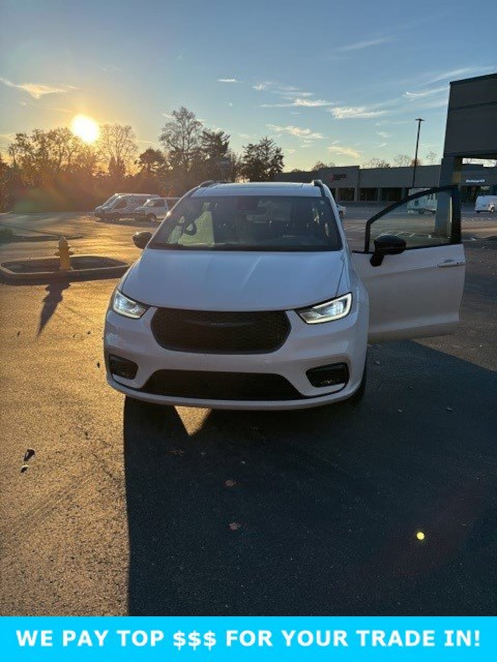 Used 2023 Chrysler Pacifica Limited AWD Van Passenger Van