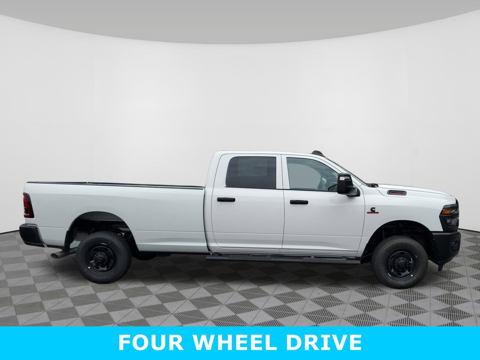 2025 Ram 2500 Tradesman photo 3
