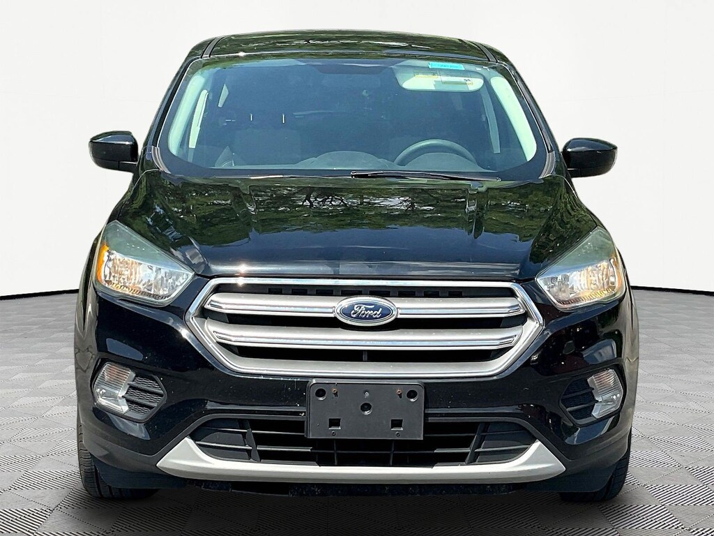 Used 2017 Ford Escape SE FWD SUV