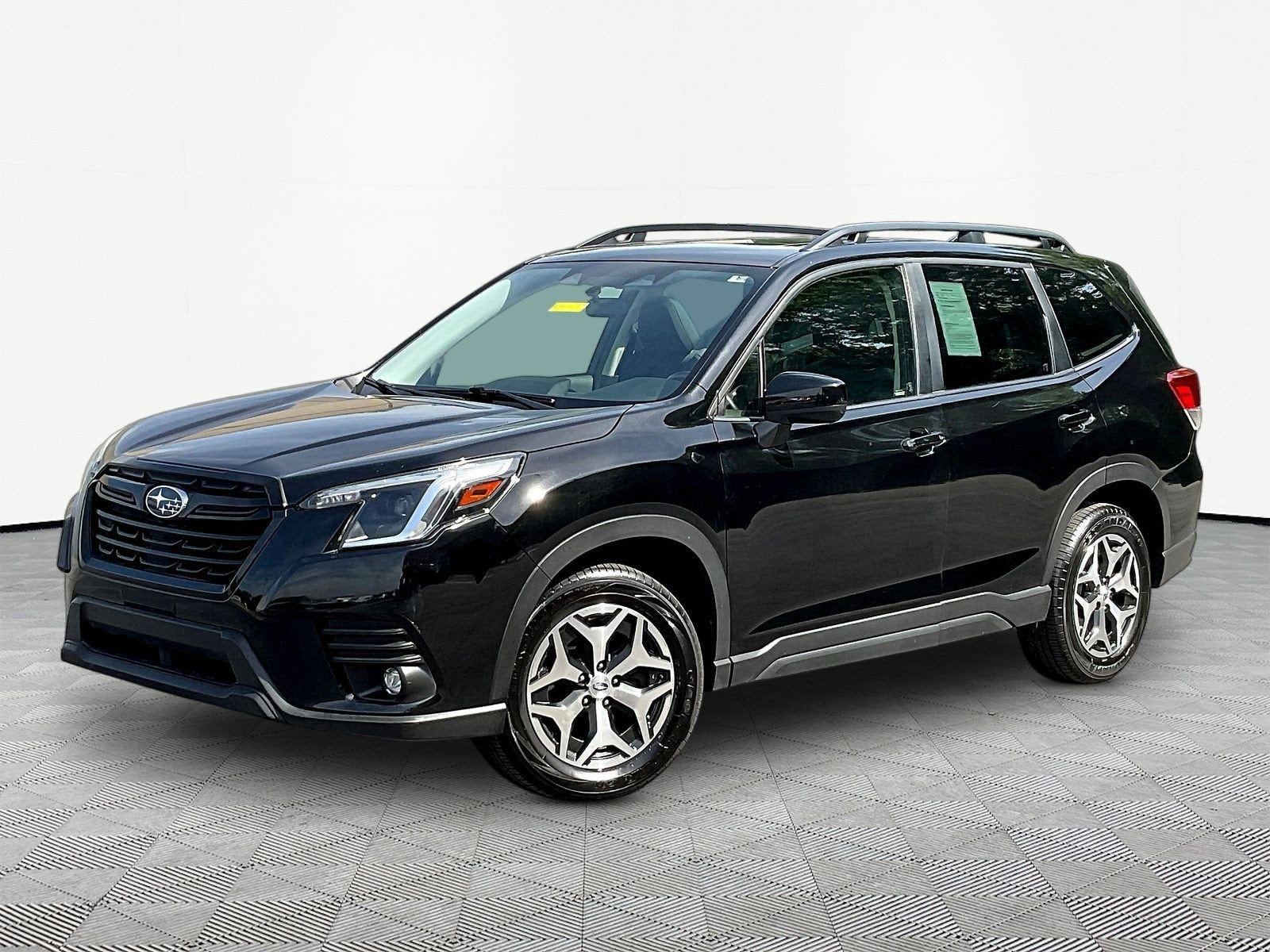 2024 Subaru Forester Premium's photo