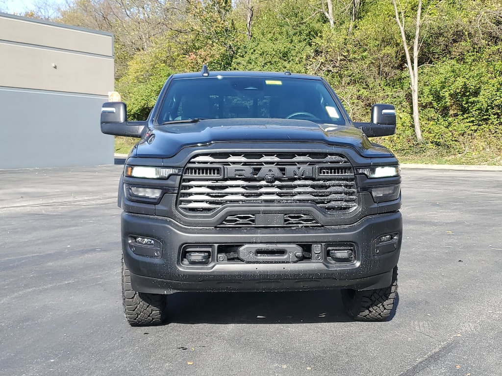 New 2026 Ram 2500 TRADESMAN CREW CAB 4X4 6'4 BOX Pickup