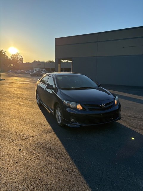 2013 Toyota Corolla S photo 2
