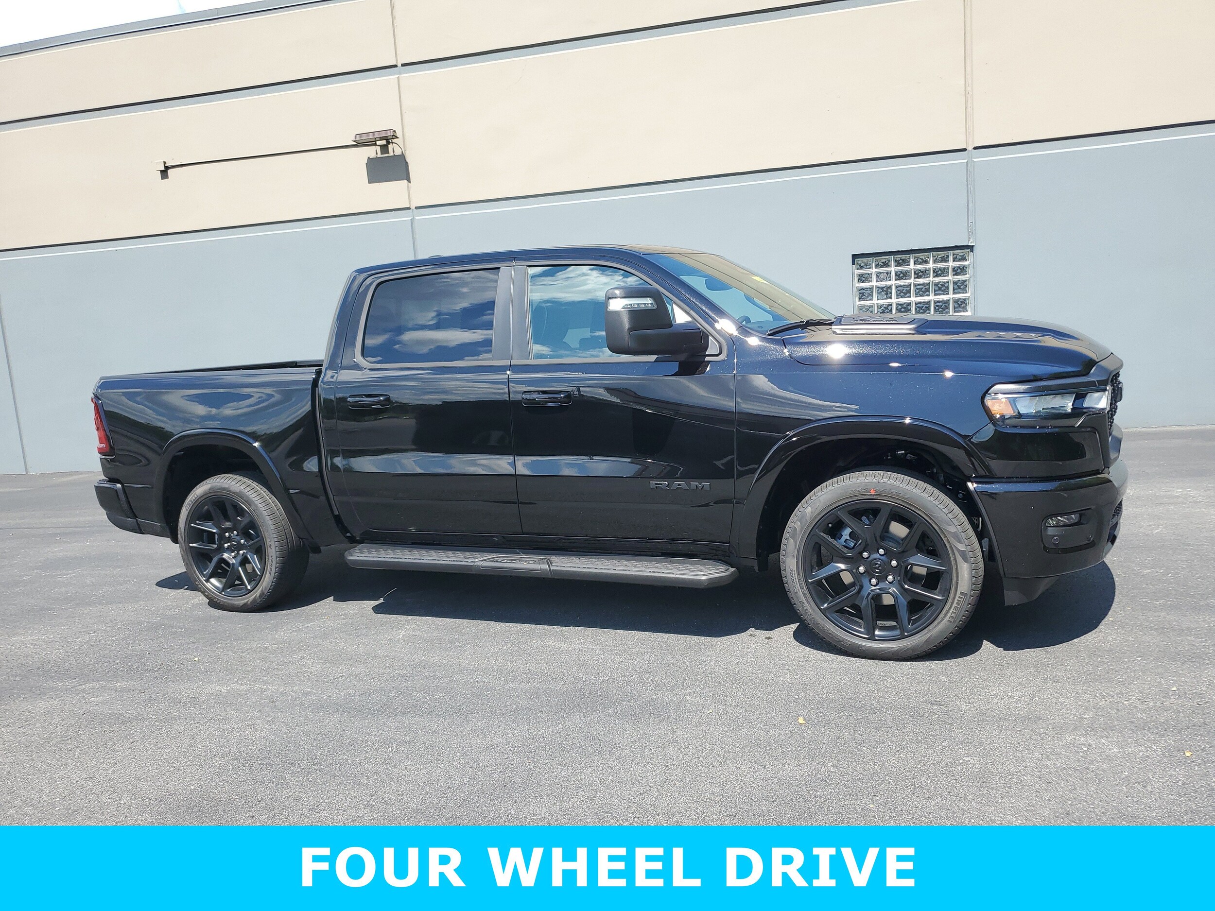 2026 Ram 1500 Laramie photo 3
