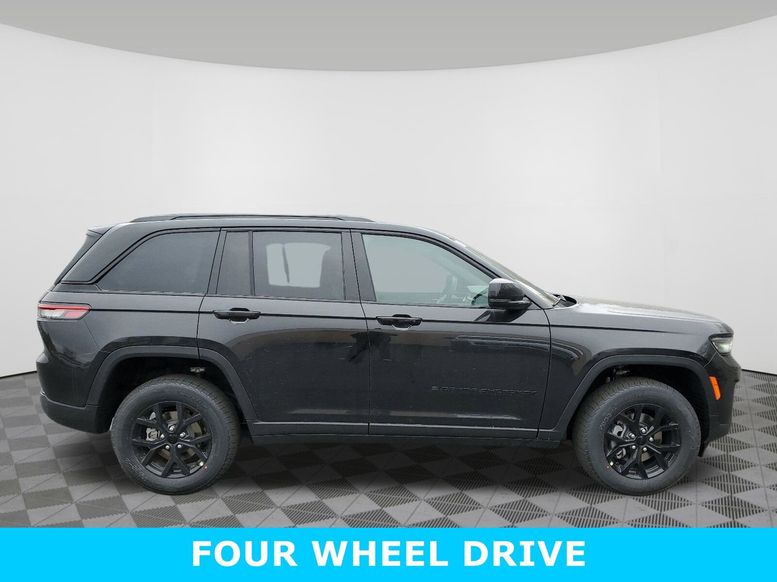 2025 Jeep Grand Cherokee Summit Reserve photo 2