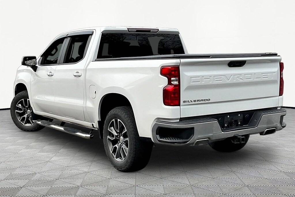 Used 2023 Chevrolet Silverado 1500 4WD Crew Cab 147 LT w/1LT Truck Crew Cab