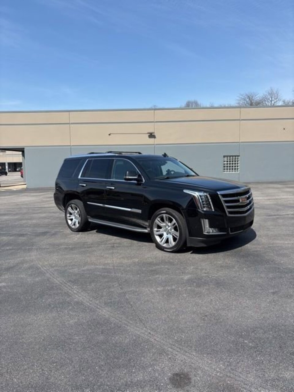 Used 2017 CADILLAC Escalade 4WD 4dr Luxury SUV
