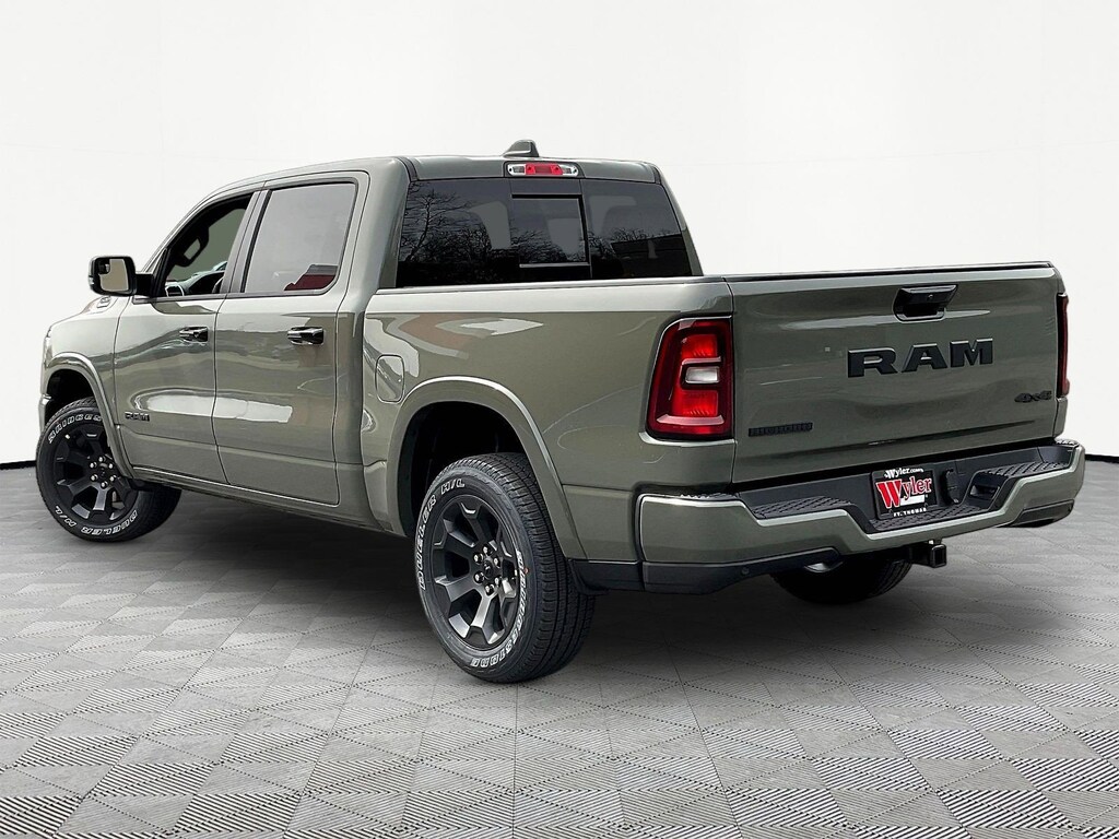 New 2026 Ram 1500 BIG HORN CREW CAB 4X4 5'7 BOX Pickup