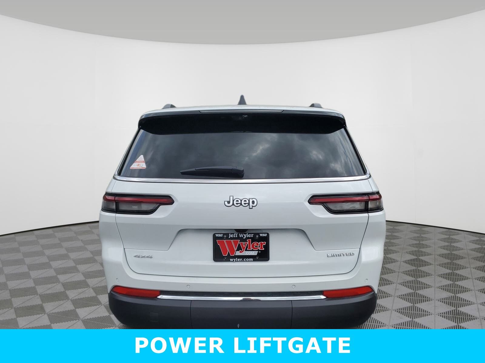 2025 Jeep Grand Cherokee L photo 4