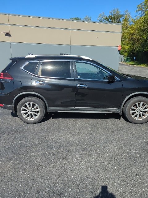 Used 2018 Nissan Rogue SV with VIN KNMAT2MV3JP517492 for sale in Fort Thomas, KY