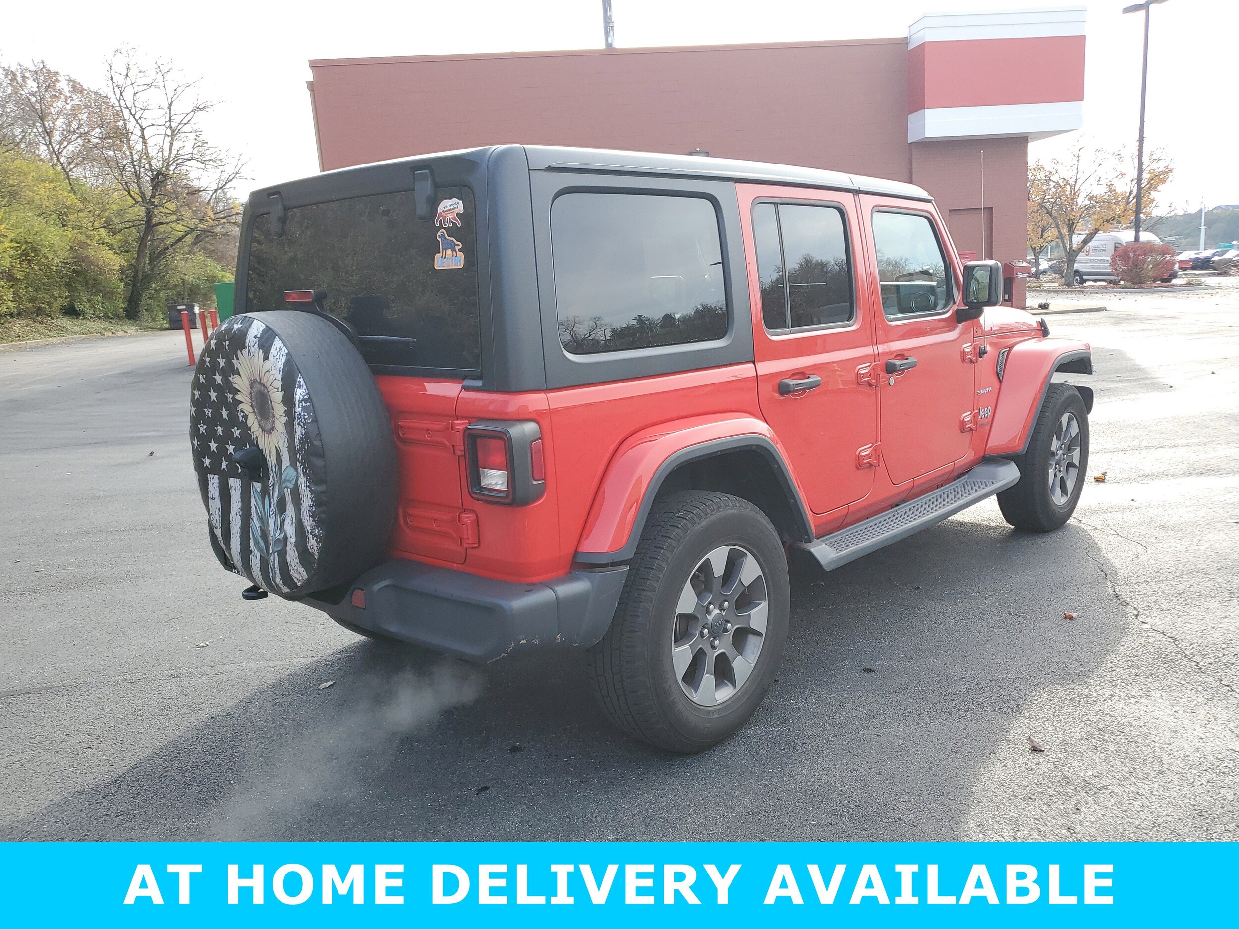 2020 Jeep Wrangler Unlimited Sahara photo 3