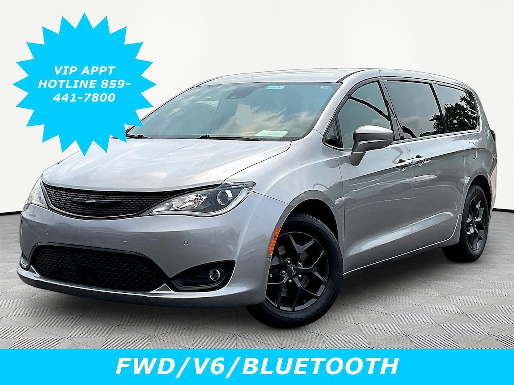 Used 2019 Chrysler Pacifica Touring Plus FWD Van Passenger Van