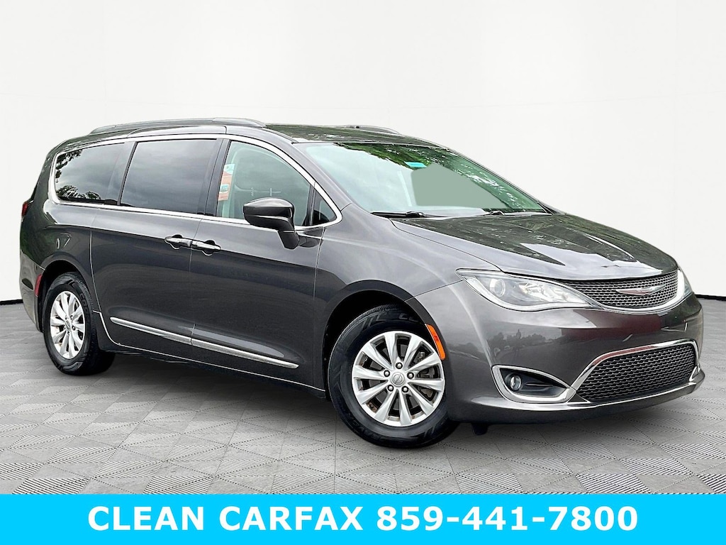 Used 2017 Chrysler Pacifica Touring-L FWD Van