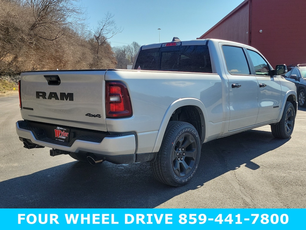 New 2026 Ram 1500 BIG HORN CREW CAB 4X4 6'4 BOX Pickup