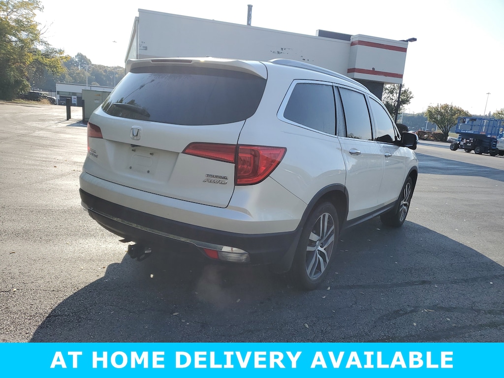 Used 2017 Honda Pilot Touring AWD SUV