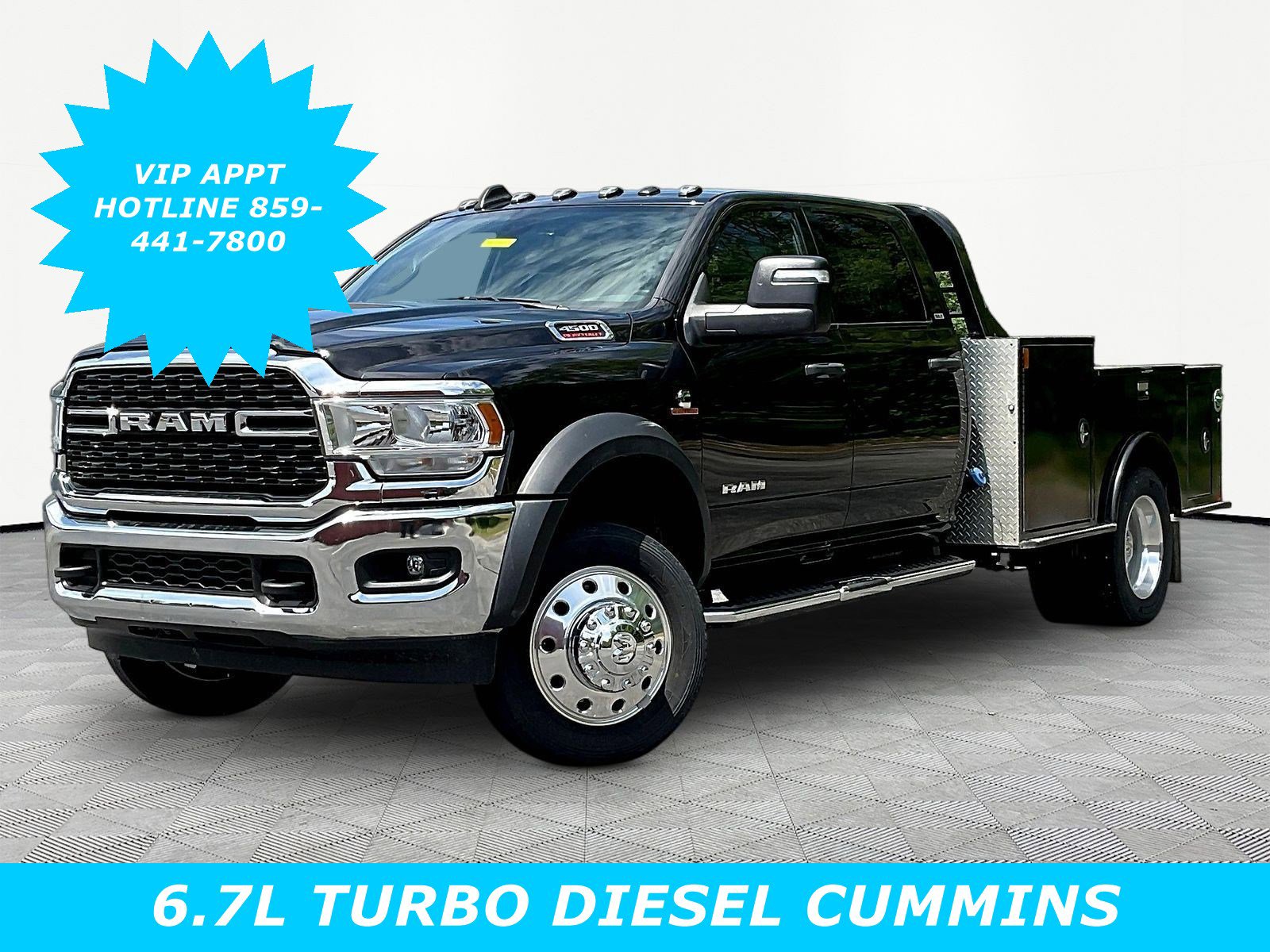 2024 RAM 4500 SLT 4X4 Crew Cab DRW 173" WB's photo
