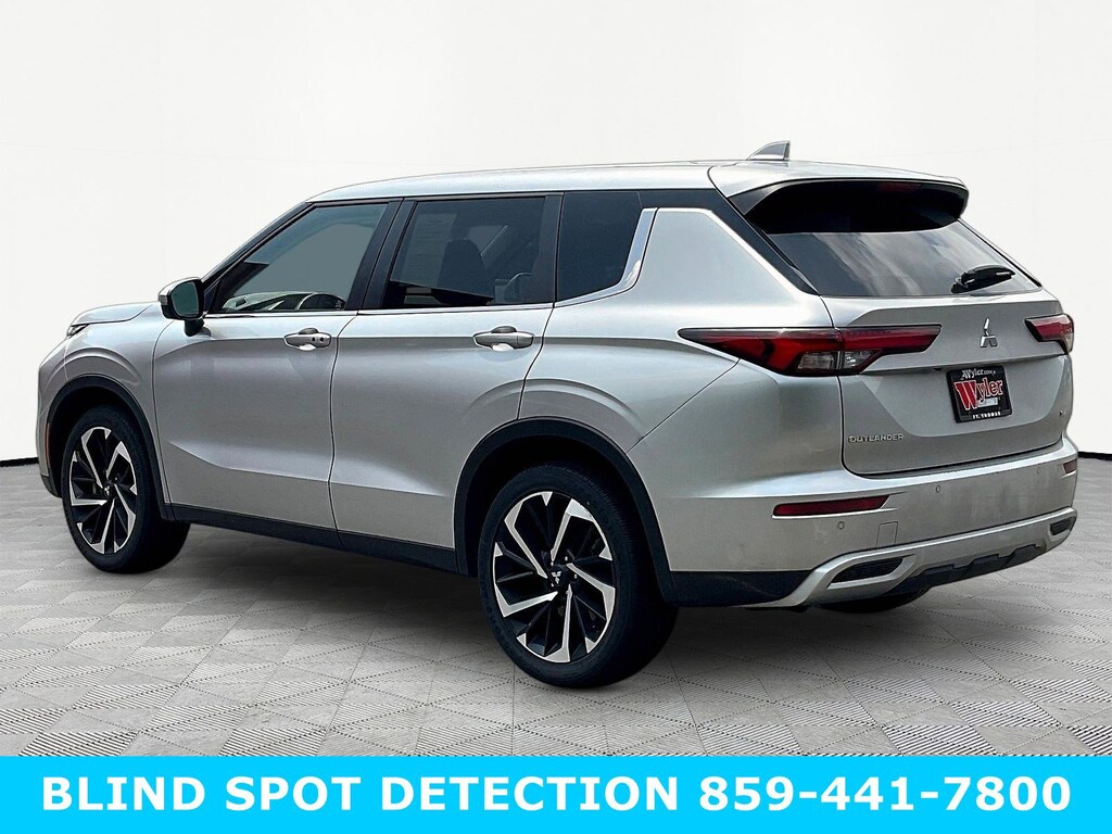 Used 2024 Mitsubishi Outlander SE Black Edition S-AWC SUV