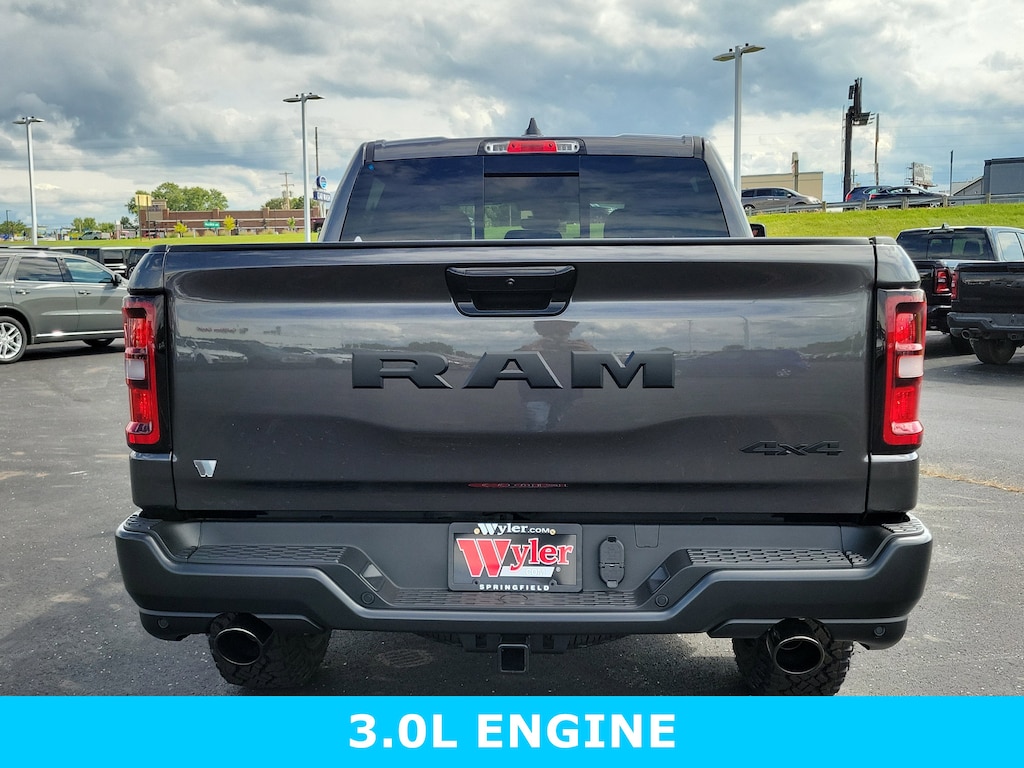 New 2026 Ram 1500 WARLOCK CREW CAB 4X4 5'7 BOX Pickup