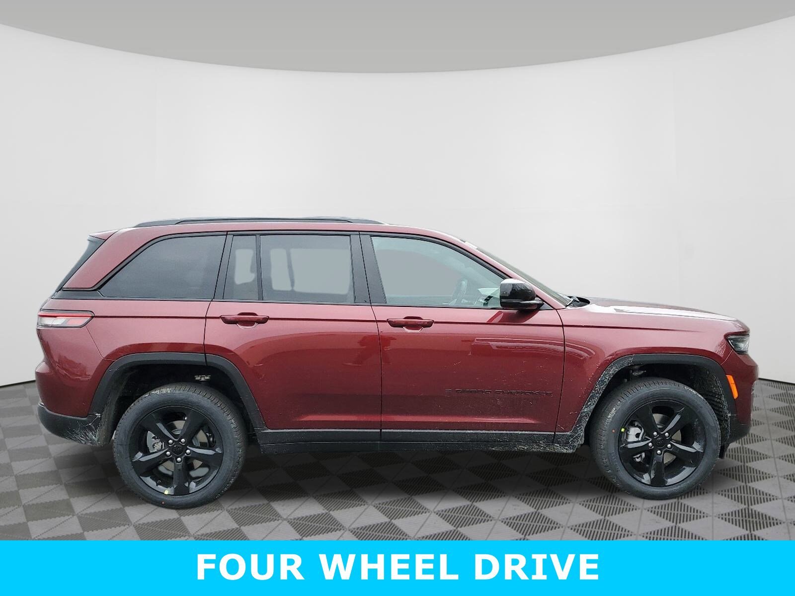 2025 Jeep Grand Cherokee Limited photo 3