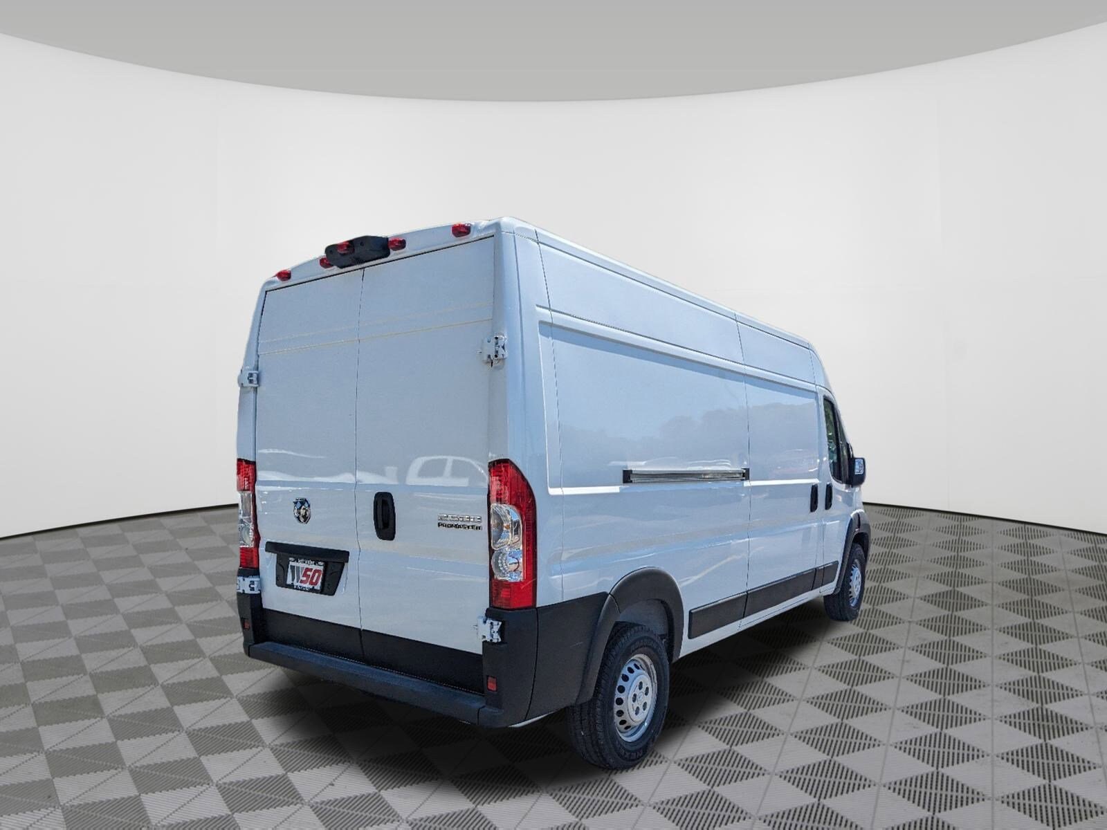 2024 Ram ProMaster 2500 photo 4