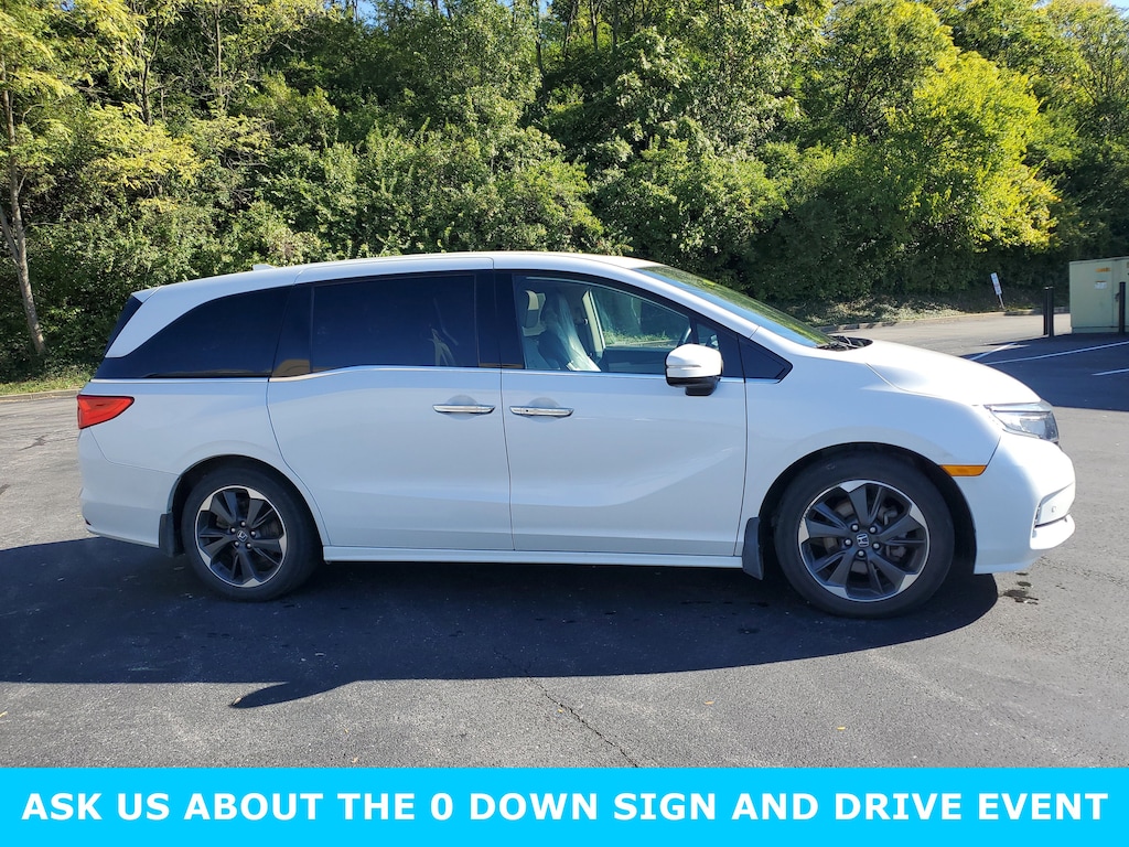 Used 2023 Honda Odyssey Elite Auto Van
