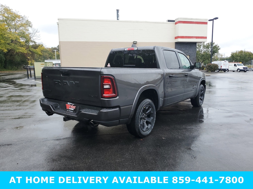 New 2026 Ram 1500 BIG HORN CREW CAB 4X4 5'7 BOX Pickup