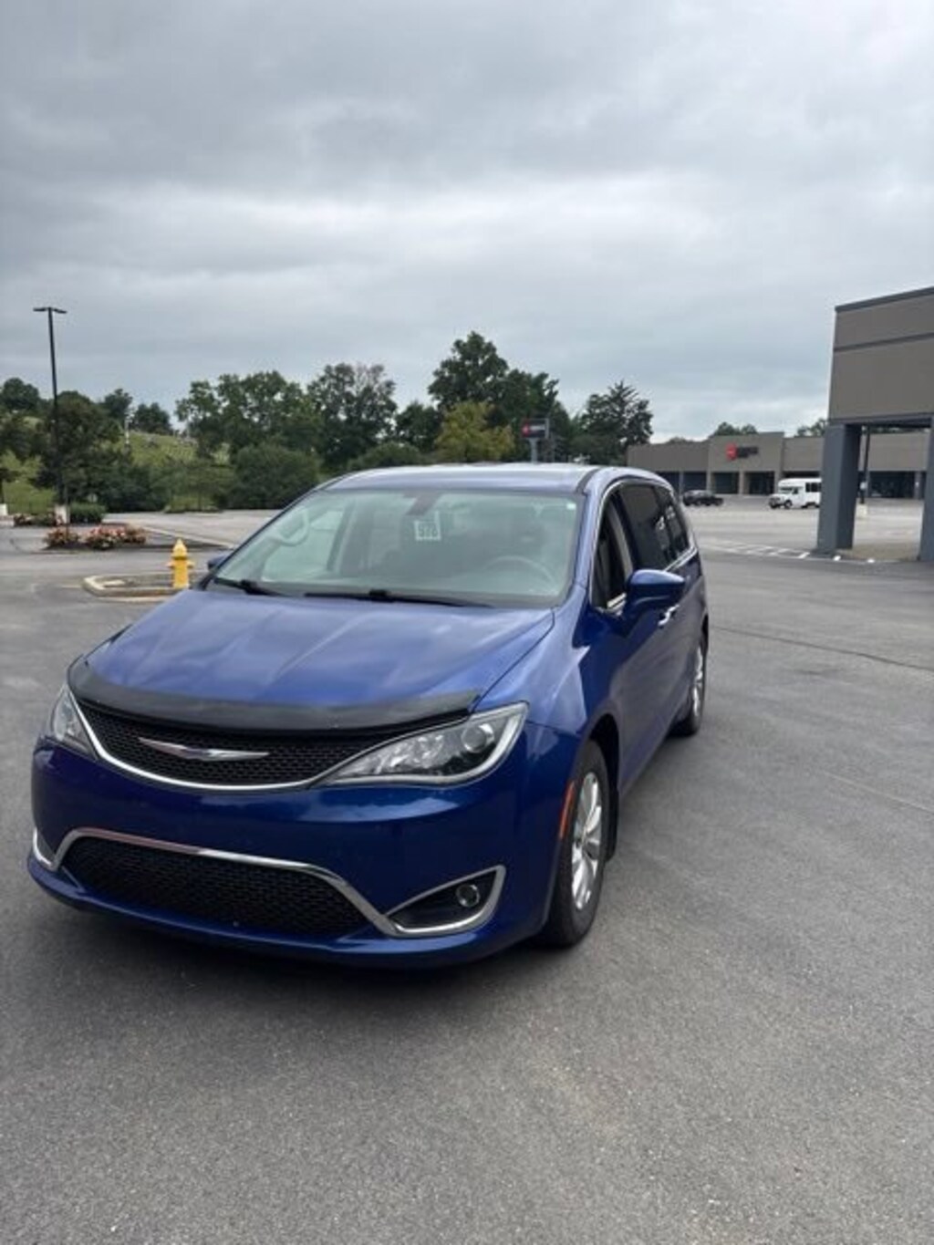 Used 2019 Chrysler Pacifica Touring Plus FWD Van Passenger Van
