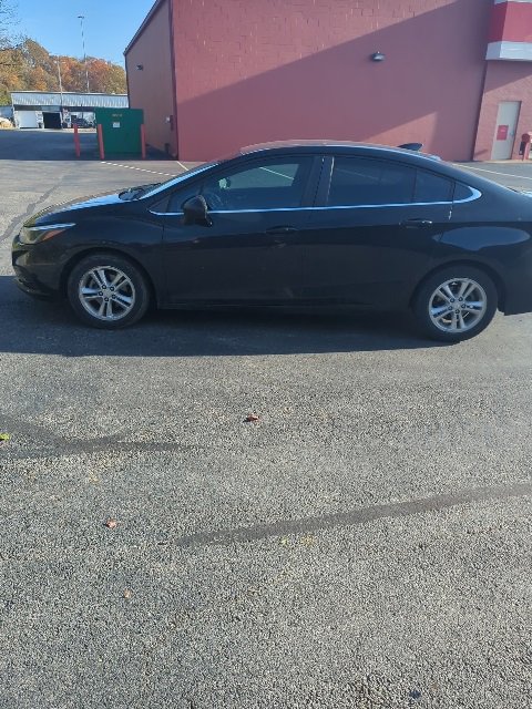 2018 Chevrolet Cruze LT photo 4