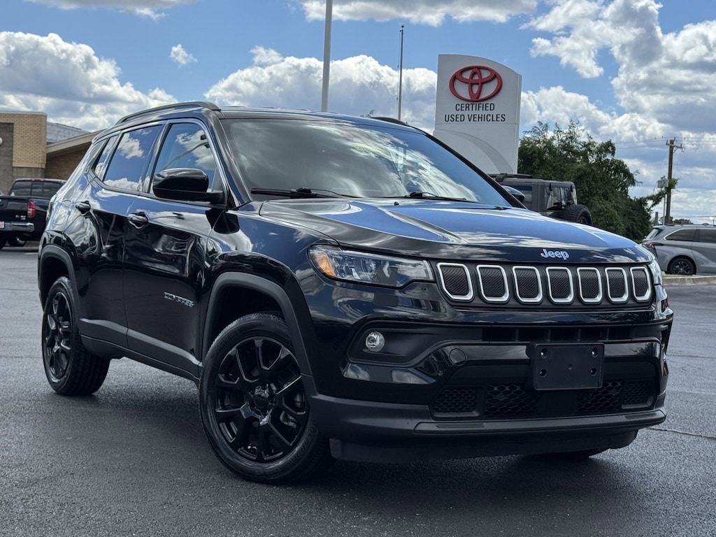 Used 2022 Jeep Compass Latitude Lux SUV