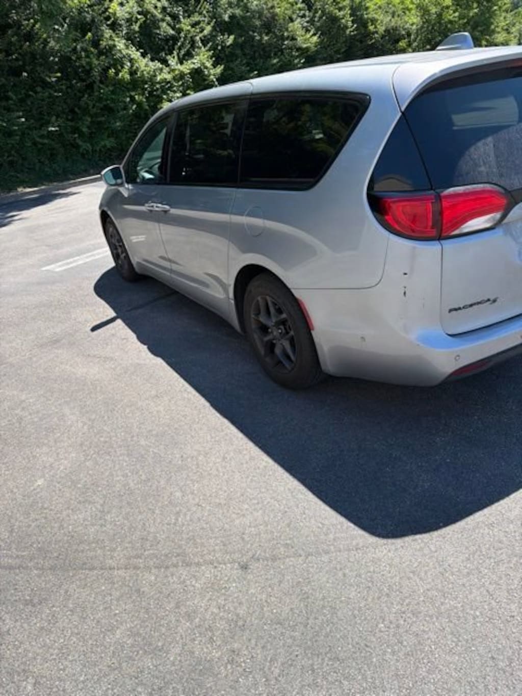 Used 2019 Chrysler Pacifica Touring Plus FWD Van Passenger Van