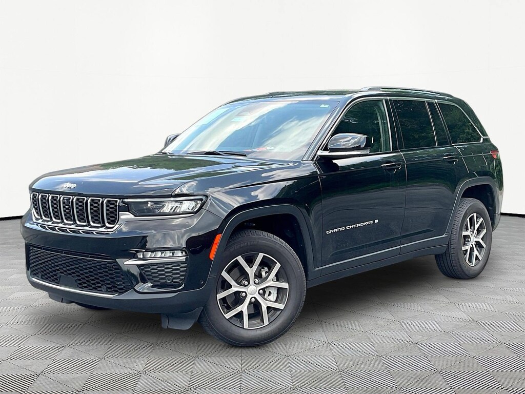 Used 2023 Jeep Grand Cherokee Limited 4x4 SUV