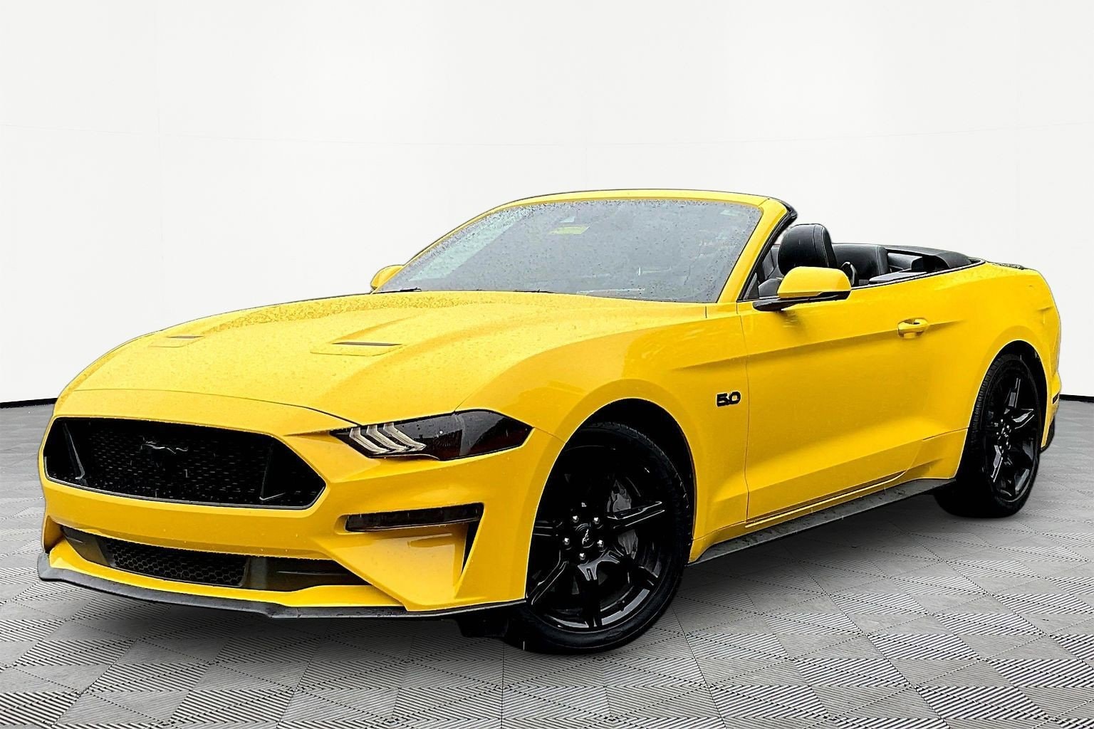 2018 Ford Mustang GT Convertible Premium's photo