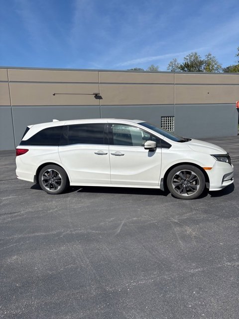 2023 Honda Odyssey Elite photo 2