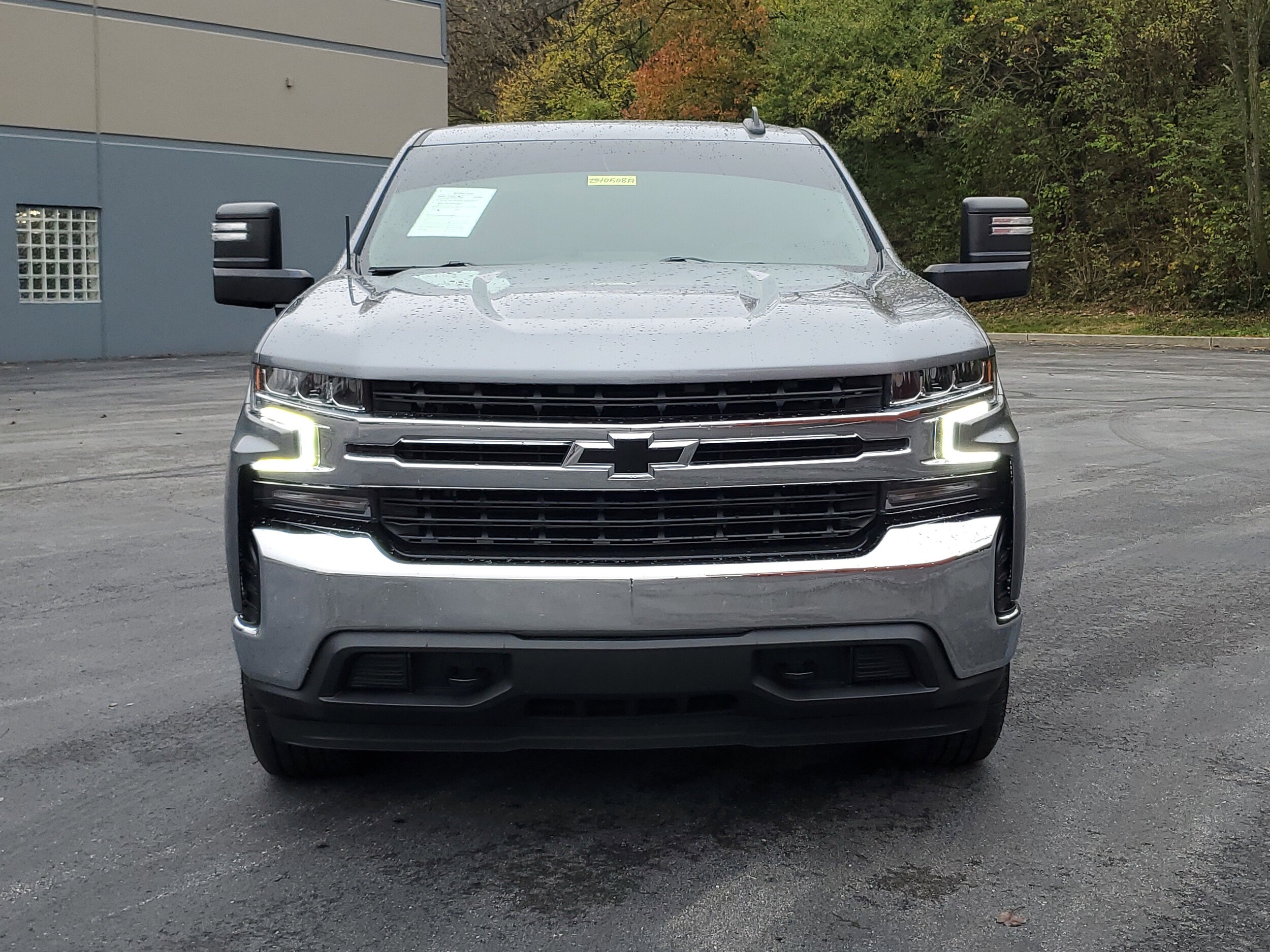 2022 Chevrolet Silverado 1500 photo 2
